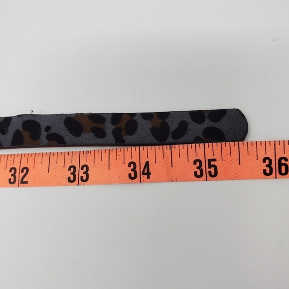 MNG MANGO SKINNY GREY ANIMAL CHEETAH PRINT BELT SILVER ROUND BUCKLE WOMEN MEDIUM - Picture 11 of 13